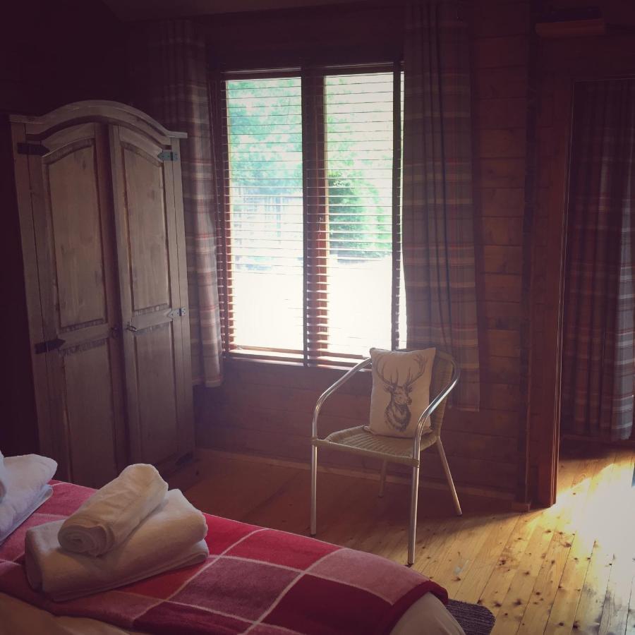 Hill Cottage Cabins Fort Augustus Buitenkant foto