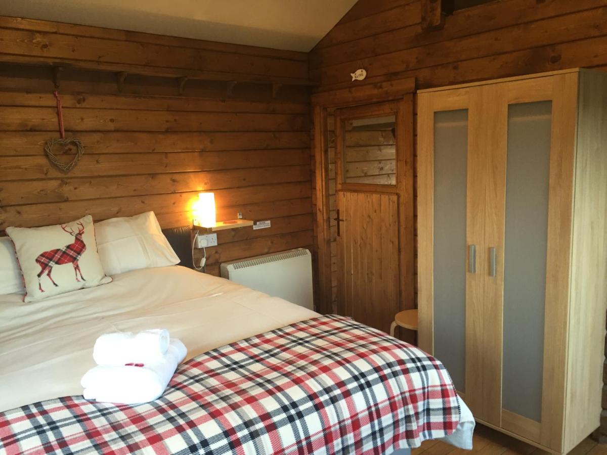 Hill Cottage Cabins Fort Augustus Buitenkant foto
